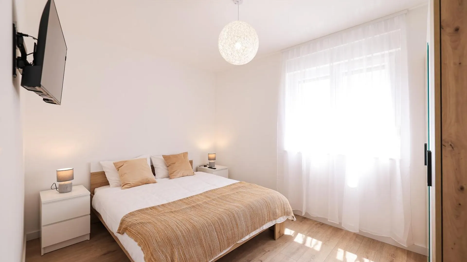 Diklo - Modern 2 Bedroom Apartments 자다르