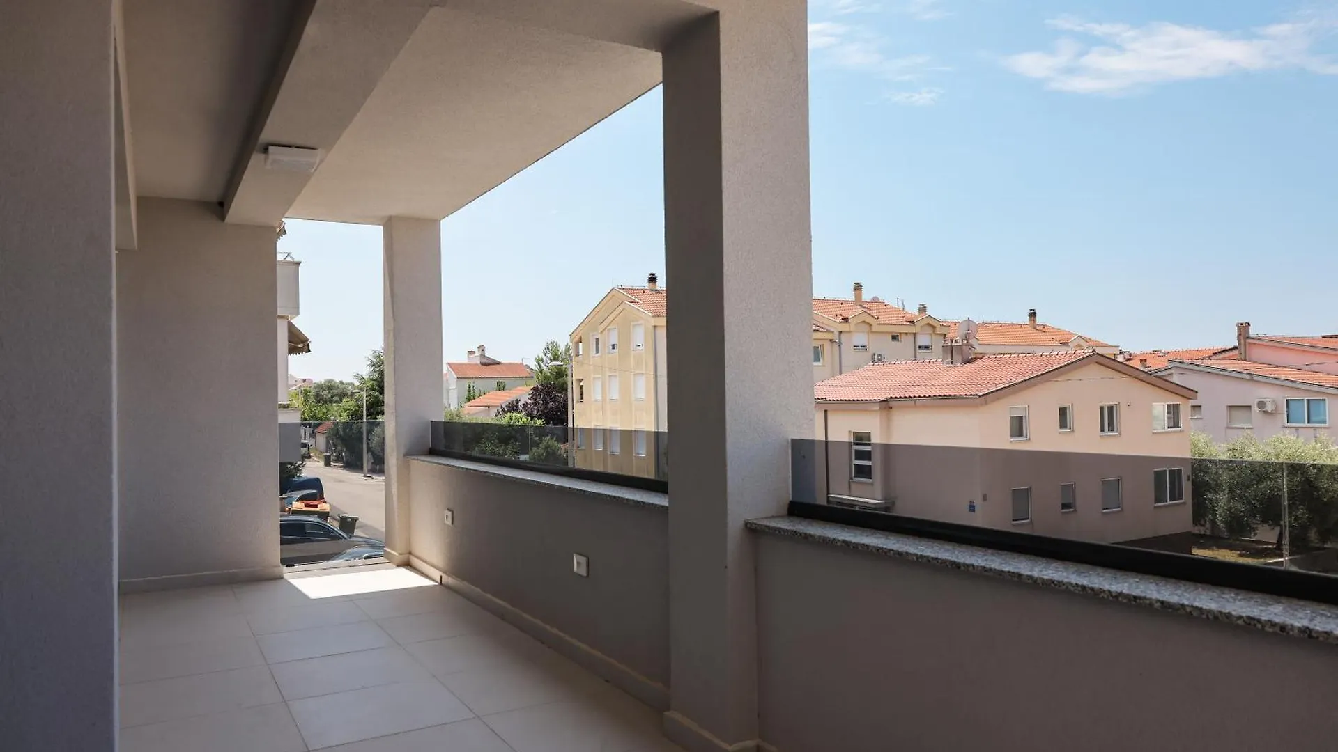 Diklo - Modern 2 Bedroom Apartments 자다르