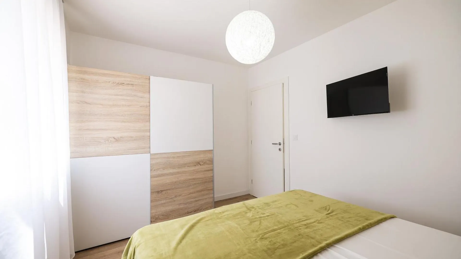 Diklo - Modern 2 Bedroom Apartments 자다르
