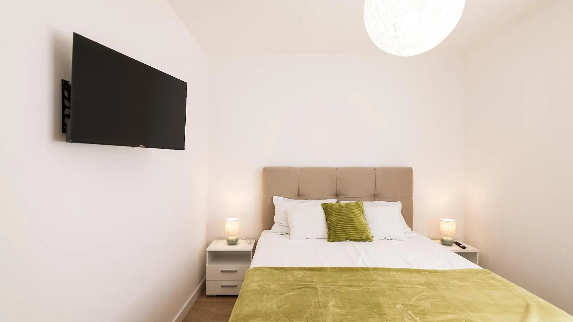 Diklo - Modern 2 Bedroom Apartments 자다르